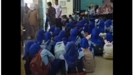 Berulang kembali kasus keracunan setelah makan mi ayam dai mitra MBG di SMP Negeri 1 Kragan, Rembang, Rabu (24/9/2025) pagi saat banyak siswa izin ke toilet karena sakit perut. Foto: tangkap layar video Instagram@hitamputihgp.01