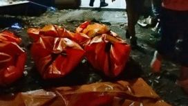 Polisi membongkar lokasi tempat kakek Sahroni, 70, dan empat keluarganya dikubur di Indramayu, Jawa Barat, Senin, 1 September 2025. Foto: kabarindramayu.com
