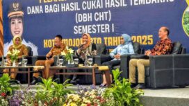 Kegiatan Monitoring dan Evaluasi (Monev) Pelaksanaan Program Kegiatan DBHCHT Tahun 2025 di Ayola Sunrise Hotel, Selasa (30/9/2025). Dok.Humas