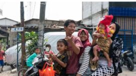 Orang Indonesia paling bahagia