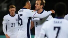Kapten Inggris Harry Kane cetak dua gol