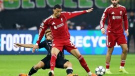 Hugo Ekitike mencetak satu gol ke gawang Frankfurt di Liga Champions. (REUTERS/Kai Pfaffenbach)