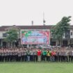 Kapolres Jombang dan jajaran saat foto bersama usai Apel Ojol Kamtibmas, Jumat (24/10/2025)
