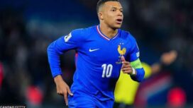 Striker Prancis Kylian Mba