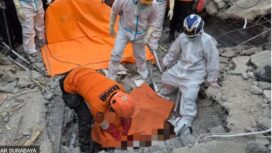 Tim SAR terus melakukan pembersihan