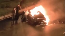 Mobil Xiaomi terbakar