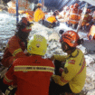 Tim Rescue dari PT Freeport Indonesia bergabung bersama Tim SAR gabungan memberikan pertolongan dan evakuasi, di lokasi insiden bangunan roboh di ponpes Al Khoziny. Foto: Istimewa