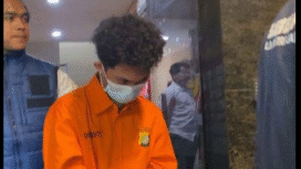 Polisi ciduk cowok 22 tahun asal Minahasa, diduga jadi otak di balik akun @/bjorkanesiaa Tapi… beneran nggak nih dia Bjorka asli yang bikin geger 2022–2023. Foto: Instagram@course_net