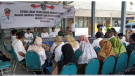 Badan Kesatuan Bangsa dan Politik (Bakesbangpol) Kabupaten Jombang menggelar kegiatan “Sosialisasi Pencegahan Konflik Sosial Dalam Rangka Penciptaan Kondusifitas Daerah Kabupaten Jombang”. Kegiatan ini dilaksanakan di Kantor Kecamatan Megaluh. Foto: Jombangkab.go.id