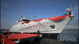 Inilah sosok KRI Belati-622, milik TNI AL, merupakan kapal perang pertama Indonesia yang mengusung sistem penggerak hybrid berbasis biofuel. Kapal ini dibangun sepenuhnya oleh PT Tesco Indomaritim. Foto: IDM/Faisal Ramadhan