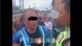 Seorang oknum polisi berinisial  IWS (51) ditangkap warga usai menjambret kalung emas milik pedagang.. Kasus ini terjadi Selasa sekitar pukul 13.00 WITA, 30 September 2025. Ketika pelaku melihat seorang pedagang perempuan berinisial KS (50) sedang menggunakan kalung emas di lehernya di Banjar Giri Loka. Foto:  Instagram@ctd.insider