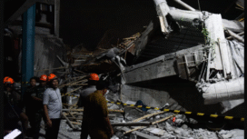 Sebanyak lebih dari 320 orang personel SAR Gabungan terus berjibku untuk segera menyelamatkan dan mengevaluasi sekitar 91 korban reruntuhan musla/bangunan tiga lantai di ponpes Al Khosiny, Buduran, Sidaorjo yang terjadi sejak Senin 29 September 2025. Foto: istimewa