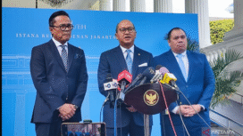 CEO Danantara, Rosan Roslani tengah melelang proyek penanganan sampah nasional menjadi tenaga listrik. Lelang sudah berjalan, dan tercatat ada 192 investor berminat menangani sampah menjadi tenaga listrik di Indonesia. Foto: antara