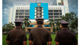 Kejaksaan Agun menggeledah kantor pusat Bea Cukai, di Jakarta, diduda terlibat kasus pelanggaran expor minyak sawit 2022, melibatkan perusahaan minyak sawit besar di Indonesia. Foto: Instagram@jaksapedia