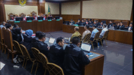 Sidang kasus korupsi dengan modus melakukan penjualan solar dengan harga di bawah HPP oleh para pejabat tinggi di lingkungan PT Pertamina Niaga, berlangsung dua kali 9 dan 13 Oktober 2025. Foto: okezone