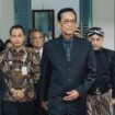 Sri Sultan Hamengku Bawono X bersama Keluarga Melayat Susuhunan Paku Buwono XIII. (Foto: Kawedanan Tandha Yekti)