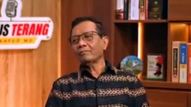 Mahfud MD, mantan Menko Polhukam melontarkan kritik pada Kejaksaan Agung yang belum mengeksekusi buronan Silfester Matutina. (Foto: Instagram prof.mahfud)