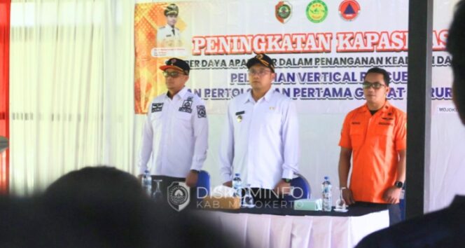 
					Pelatihan Vertical Rescue dan Pertolongan Pertama Gawat Darurat (PPGD), Rabu (19/11/2025). Dok.Diskominfo