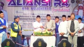 Bupati Mojokerto, Muhammad Albarraa, memberikan apresiasi kepada keluarga besar R4. Dok.Diskominfo