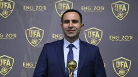 Mantan pelatih timnas Uzbekistan, Timur Kapadze dirumorkan menjadi salah satu kandidat juru taktik timnas Indonesia yang baru. (Instagram/uzbekistanfa)