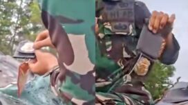 Tangkapan layar video amatir temuan lencana Polri dalam mobil kecelakaan yang membawa sejumlah tas berisi ekstasi. (TikTok/CNR_24)