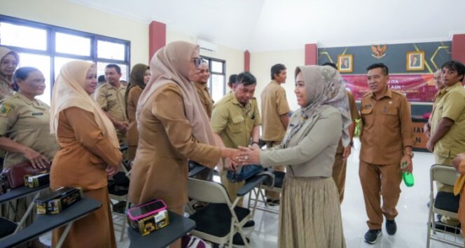 
					Upaya pembinaan ini digelar bergantian untuk masing-masing Organisasi Perangkat Daerah (OPD) di lingkungan Pemerintah Kota Mojokerto.Dok.Humas
