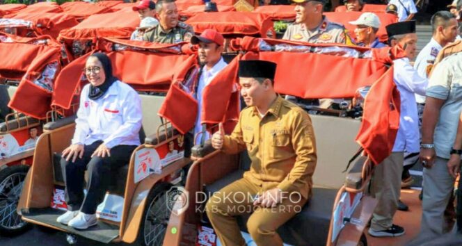 
					100 Becak Listrik Dibagikan untuk Lansia di Kabupaten Mojokerto. Dok.Diskominfo