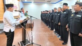 Bupati Mojokerto, Muhammad Albarra, mengukuhkan pengurus Forum Kerukunan Umat Beragama (FKUB). Dok.Diskominfo