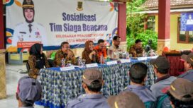 Wali Kota Mojokerto Ika Puspitasari meresmikan Tim Siaga Bencana Kelurahan Prajuritkulon, Kamis (27/11). Dok.Humas