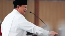 Presiden Prabowo Subianto mengeluarkan tindakan tegas, dengan cara mencabut 28 izin usaha kehuatan dan enam izin usaha pertambangan, karena terbukti melanggar aturan lingkungan. Foto.ig@prabowo