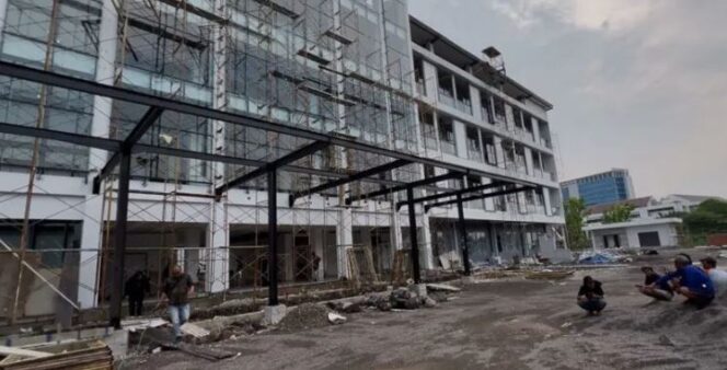 
					Pembangunan FK ITS Dihentikan