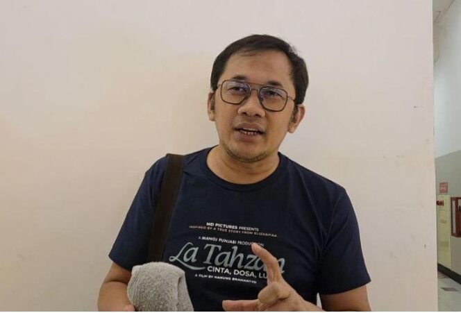 
					Sutradara Hanung Bramantyo saat ditemui usai menonton film Merah Putih