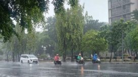 Hujan masih mengintai