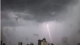 Ilustrasi hujan petir