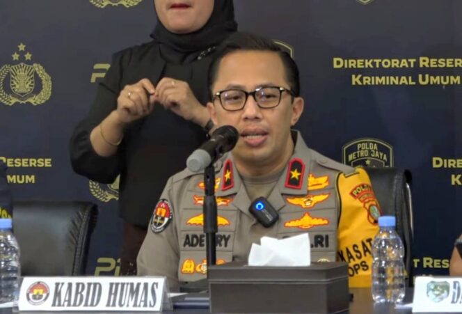 
					Polisi ungkap kronologi penangkapan artis Onadio Leonardo dalam kasus kasus narkoba. (YouTube/Polda Metro Jaya)