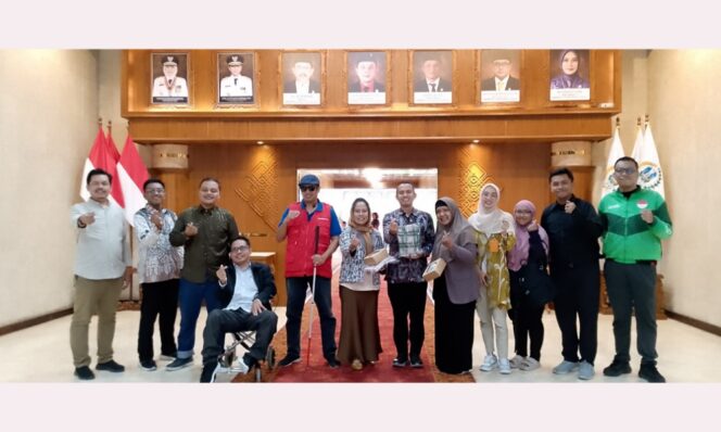 
					DPRD Jatim bersama koalisi difabel Jatim