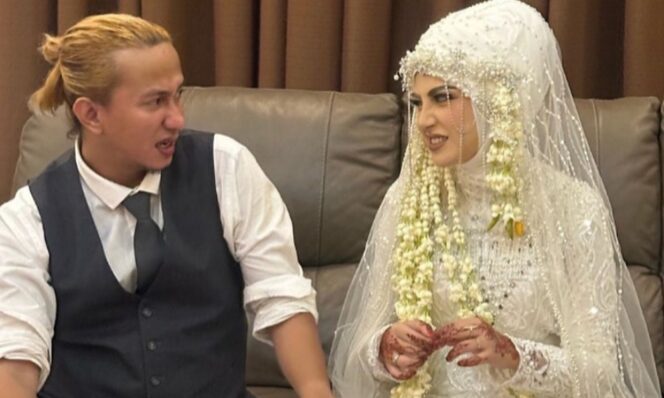 
					Foto saat pernikahan, IG Helwa 