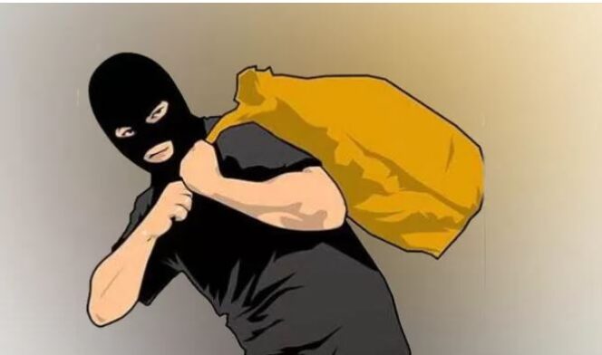 
					Curi Beras dari Toko, 3 Pemuda Jadi Bulan-bulanan Warga Surabaya