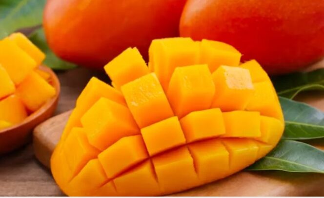 
					Buah yang rasanya manis menyegarkan