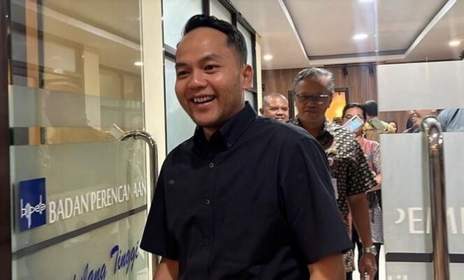 
					Walikota Solo Respati Ardi