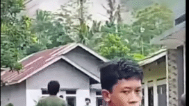 Bencana longsor terjadi lagi di Jateng, setelah Cilacap, saat ini sebuah dusun tertimbun longsor dari Bukit Situkung longsor terjadi di Dusun Situkung, Desa Pandanarum, Kecamatan Pandanarum, Banjarnegara, pada Minggu sore, 16 November 2025, sekitar pukul 13.30 WIB. Longsor ini menimbun sekitar 20 rumah di dusun tersebut, Foto: Instagram@info.padek