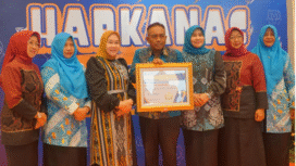 Sukses kampanye Gemar Makan Ikan, membawa pemkab Jombang mendapat penghargaan dari Provinsi Jatim dalam memperingati  Harkanas 2025 di Surabaya, Kamis, 27 November 2025. Foto: Diskominfo Pemkab Jombang