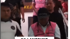 Kejaksaan Negeri Lombok Barat menangkap dan menahanan empat orang tersangka kasus korupsi pengadaan sarung dan mukena yang merugikan negara Rp 1,750 miliar. Jaksa menahan empat tersangkan seorang anggota DPRD, dua ASN dan seorang swasta, Jumat, 14 November 2025. Foto: Instagram@jaksapedia