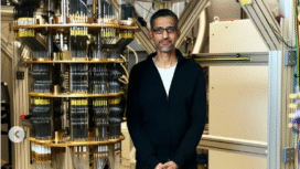 Inilah CEO Google, Sundar Pichai. Ia menjabat sebagai CEO Google sejak 2015 dan juga CEO induk perusahaan Alphabet, yang mengembangkan kuantum komputer googel. Foto: Google
