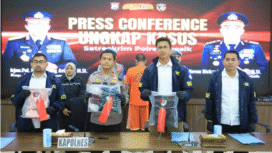 Polres Gresik menggelar konferensi pers terkait pengungkapan kasus hukum yang menimpa anak-anak di bawah umur, pelakunya adalah ayah kandung warga kecamatan Bungah, yang menjadikan naka kandungnya sejak 2021-2025. Foto: dok/humas polres gresik