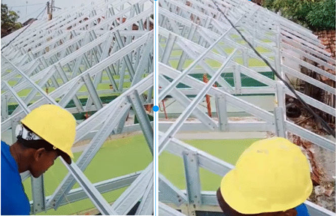 
					Para pekerja yang melakukan pembangunan rehab kelas di SDN1 Plosogenuk, Perak, Jombang, tengah memasang kuda-kuda atap dari bahan baja ringan.  Pekerjaan ini harus selesai 17 Desember 2025. Foto: Istimewa