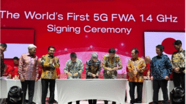 PT Solusi Sinergi Digital Tbk (WIFI) atau Surge, emiten yang terafiliasi dengan Hashim Djojohadikusumo, resmi menandatangani kerja sama komersial penuh dengan OREX SAI Inc., perusahaan patungan asal Jepang yang dibentuk oleh NTT DOCOMO dan NEC Corporation. Foto: antara