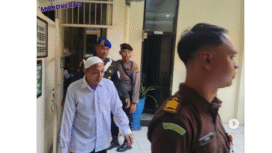 Terdakwa tunggal dalam kasus Rio Filianto Tono (27), warga Dusun Kebon, Desa Kebondalem, Mojosari, Mojokerto. Ia dituduh melakukan perencanaan poembunuhan seorang pelajar Mukhamat Alfan (18), siswa kelas 2 SMK Raden Rahmat, Mojosari, Mojokerto, 3 Mei 2025. Foto: Instagram@kabarmojokerto