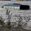 Satu pemandangan sebuah bus terendam air banjir di wilayah provinsi Songkla, Thailand, yang dilanda banjir bandang sejak 25 November 2025. Instagram@inilahcom