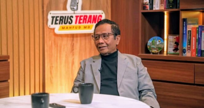 
					Mahfud MD menyoroti persoalan konflik internal yang terjadi dalam tubuh Nahdlatul Ulama (NU). (YouTube/Mahfud MD Official)

